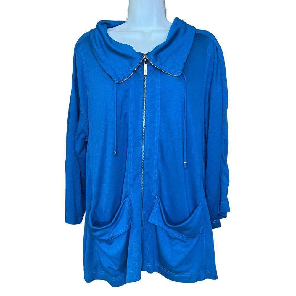 St. John Spa Blue Zip Front Jacket Size Small